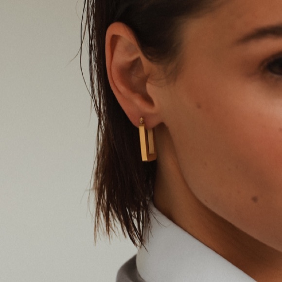 Square hoop earrings - Picture 2 of 4